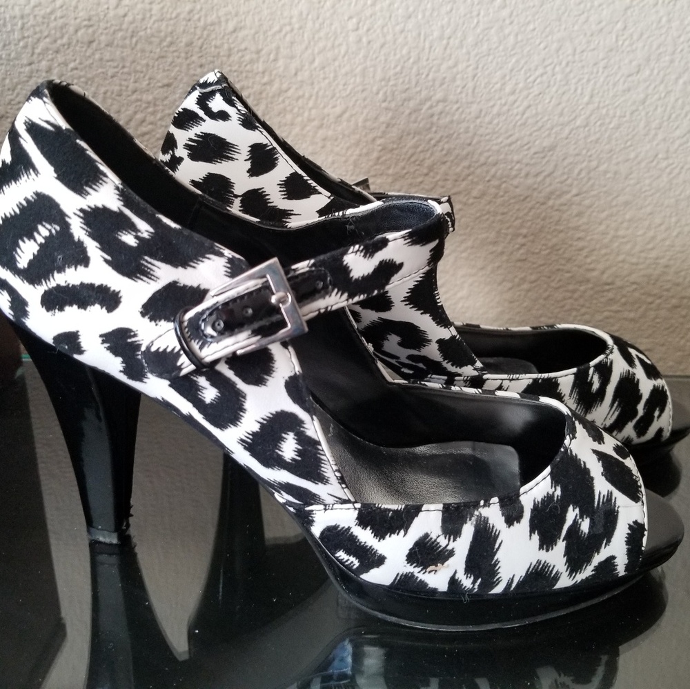 🐆GNW animal print high heels 🐾 (Firm on price) - Picture 5 of 5